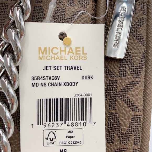 MICHAEL KORS
Jet Set Travel Medium Signature Logo Crossbody Bag
COLOR DUSK - Picture 16 of 16